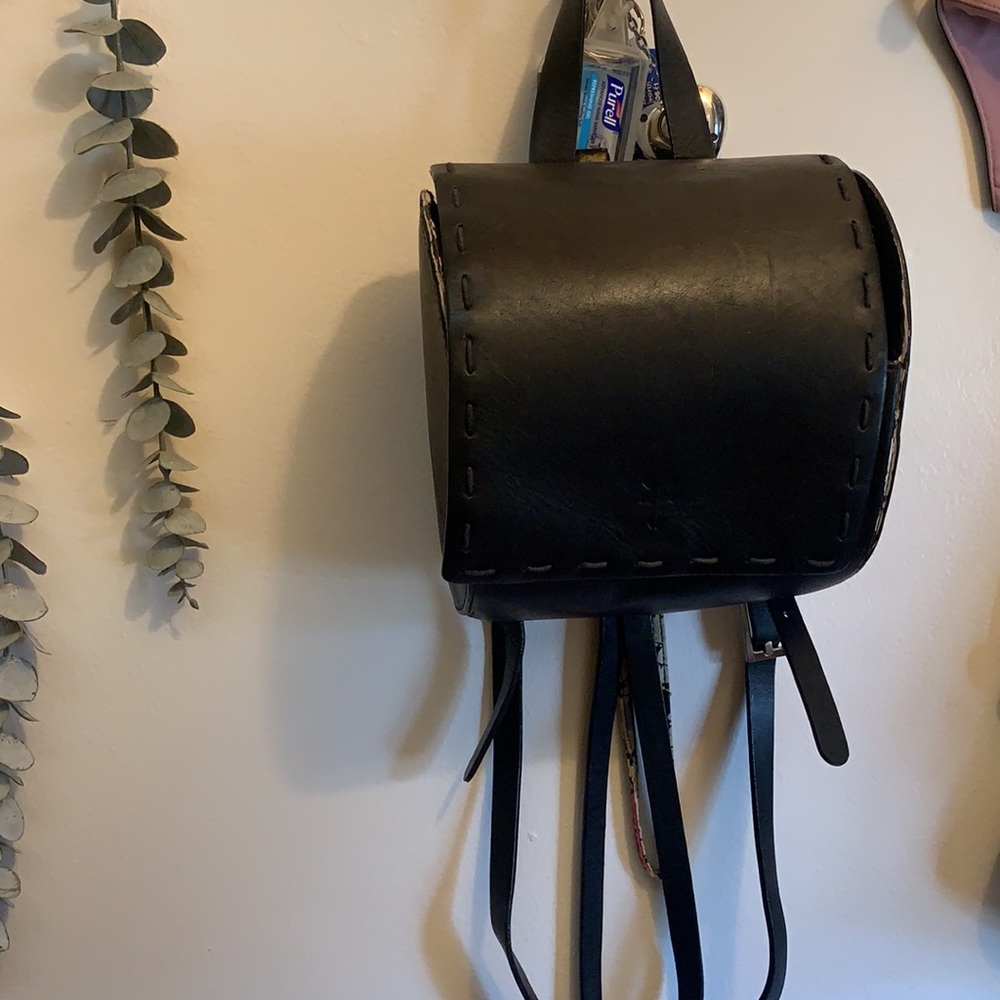TLC Frye vintage round mini backpack - Picture 2 of 12